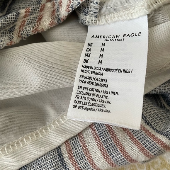 American Eagle Stripe Romper with Sleeves
Size Medium - Picture 4 of 4